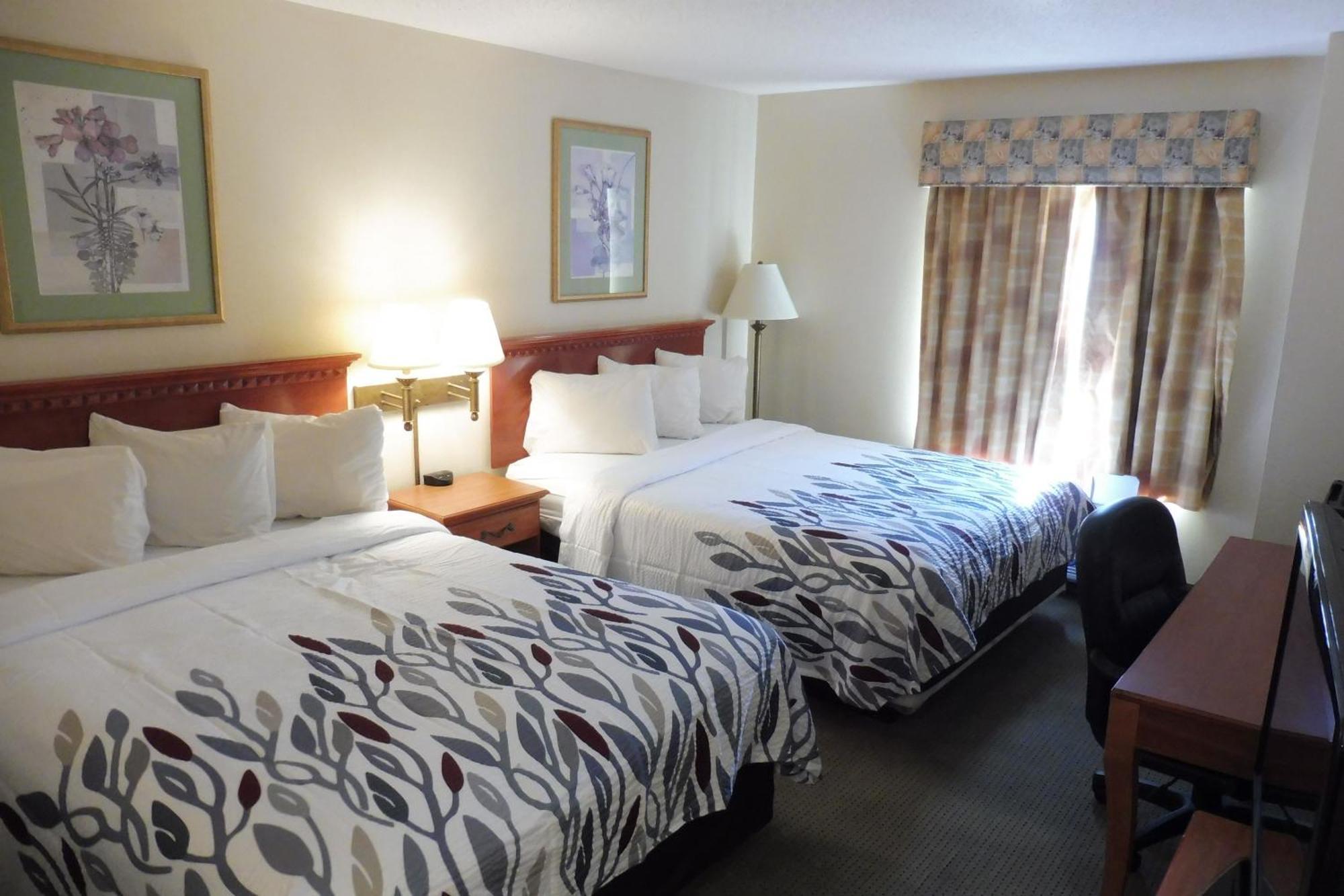 Red Roof Inn & Suites Galloway Bagian luar foto