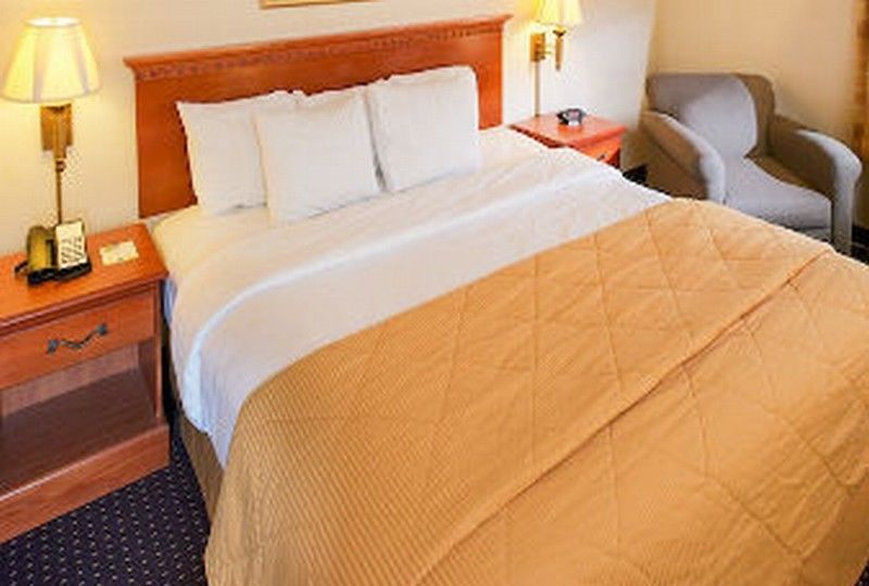 Red Roof Inn & Suites Galloway Bagian luar foto